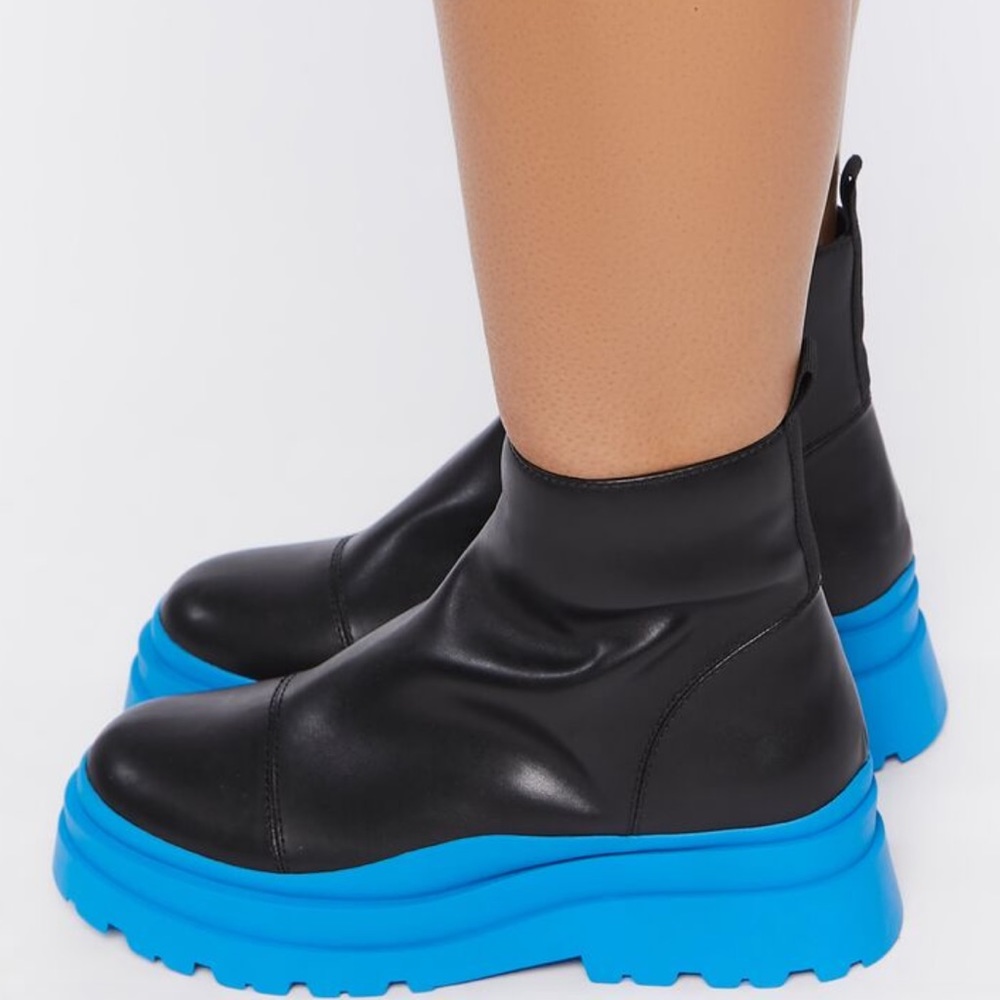Faux Leather Blue Colorblick Lug Booties